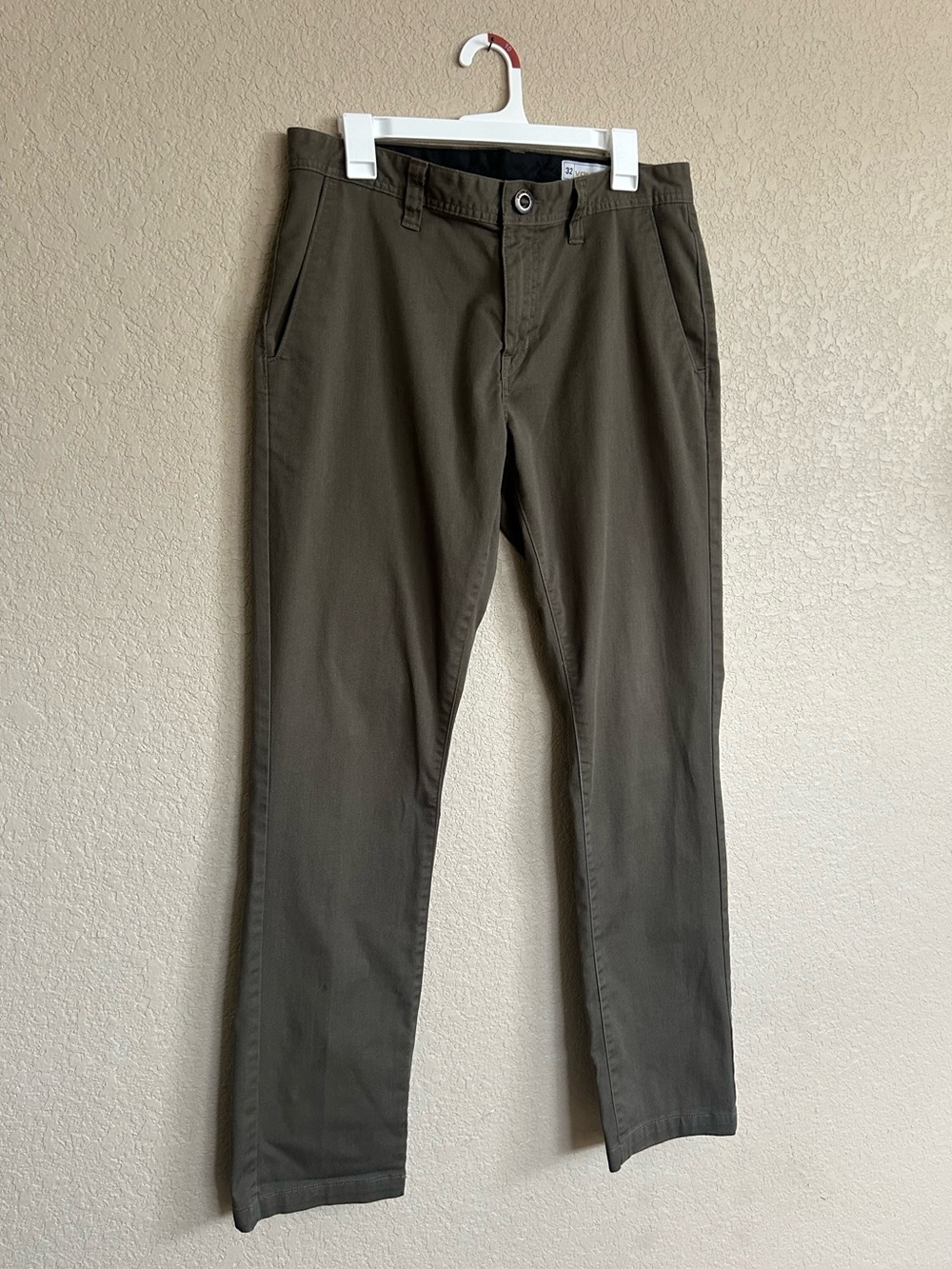 Men's Volcom Olive Green Classic Chino Pants Size 32